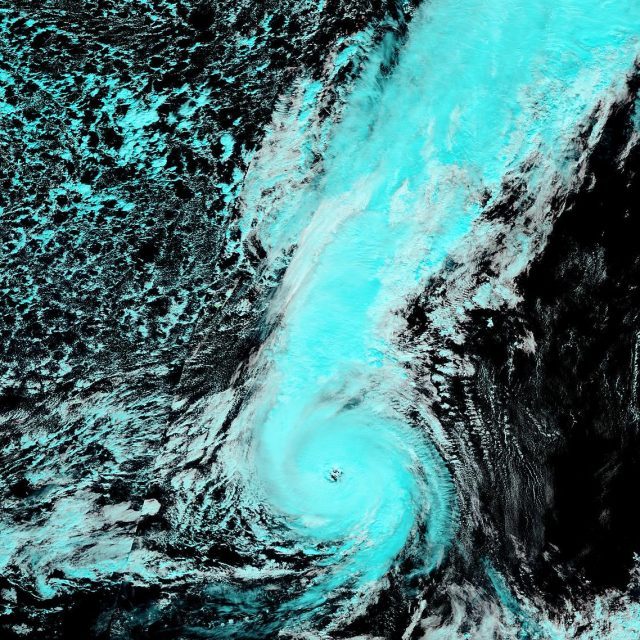 arm_azores-2017287-terra-721-2km