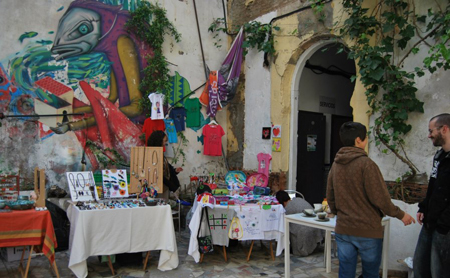 I Mercadillo de La Casa Invisible, febrero 2013